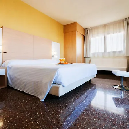 Ξενοδοχείο Fontana Plaza 3*