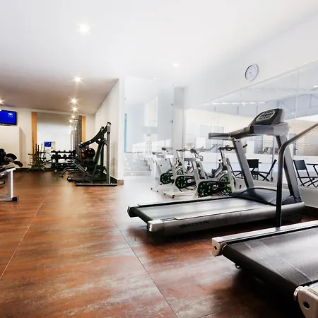 Fontana Plaza Hotell 3*