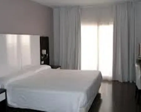 Fontana Plaza Ξενοδοχείο 3*