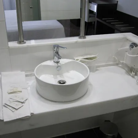 Ξενοδοχείο Fontana Plaza 3*