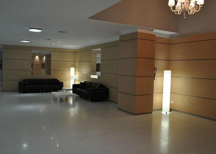 Hotel Fontana Plaza 3*